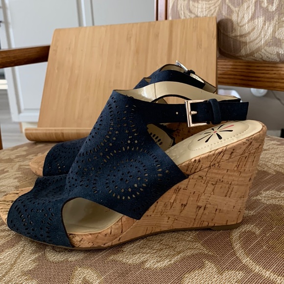 Shoes - Picture 1 of 3